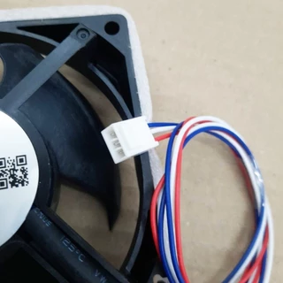 พัดลมตู้เย็น HITACHI HH0004962A NT0004962A 5-12VDC 3สาย ขนาด 9.2X9.2ซม.อะไหล่ตู้เย็น