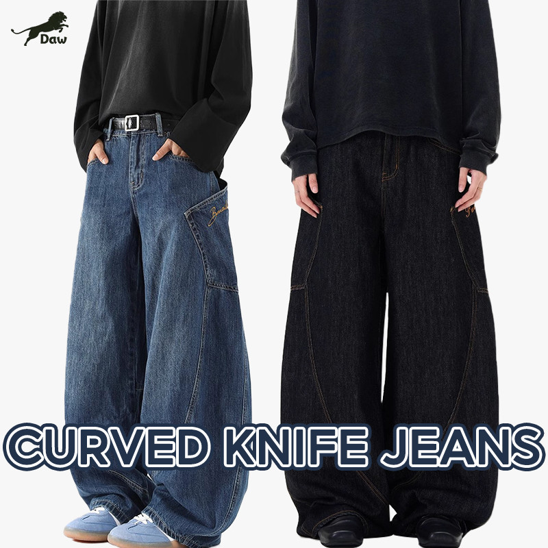 DAW กางเกงยีนส์ผู้ชาย งานปัก กระเป๋าขนาดใหญ่ baggy jeans หลวม ย้อนยุค คุณภาพสูง กระบวนการซักน้ำ สีดำ สีน้ำเงิน