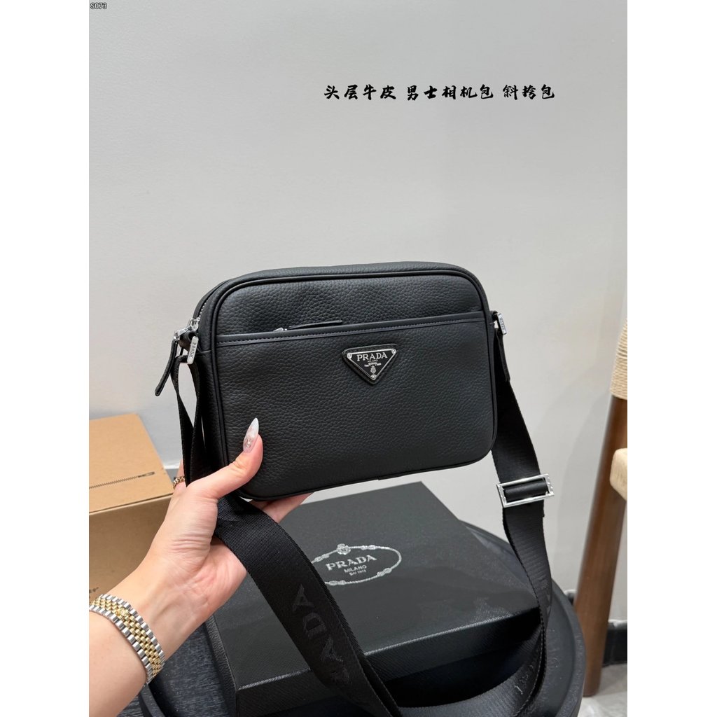 กระเป๋ากล้องผู้ชาย Prada Black Samurai Messenger Bag Messenger Bag