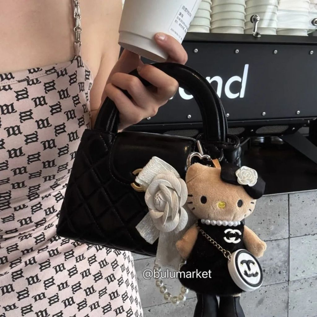 Original Chanel Style Lady Long-Legged kitty Cat Bag จี้ตุ๊กตาตุ๊กตาตุ๊กตาแฟน/z1.8