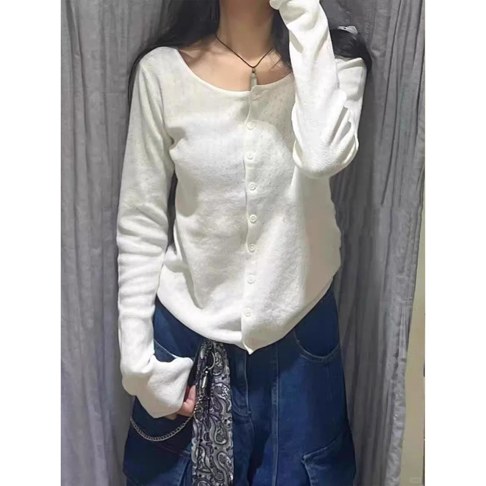 <Moses Queen> เสื้อคาร์ดิแกนถักกระดุมสีขาวสไตล์เรโทรอเมริกันสำหรับผู้หญิง