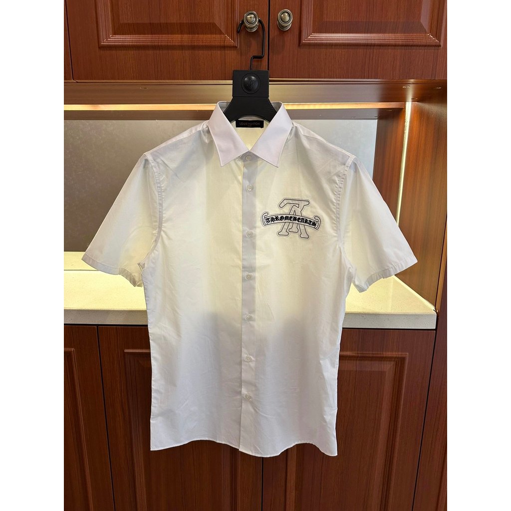 เสื้อเชิ้ตแขนสั้น Louis Vuitton ใหม่