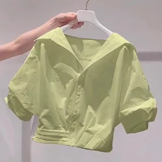 เสื้อเชิ้ตแขนสั้นสีน้ำเงินสไตล์ฝรั่งเศสที่หวานละมุนและสง่างามสำหรับผู้หญิงในฤดูร้อน2026เสื้อเชิ้ตแขนสั้นดีไซน์ใหม่ที่ทัน