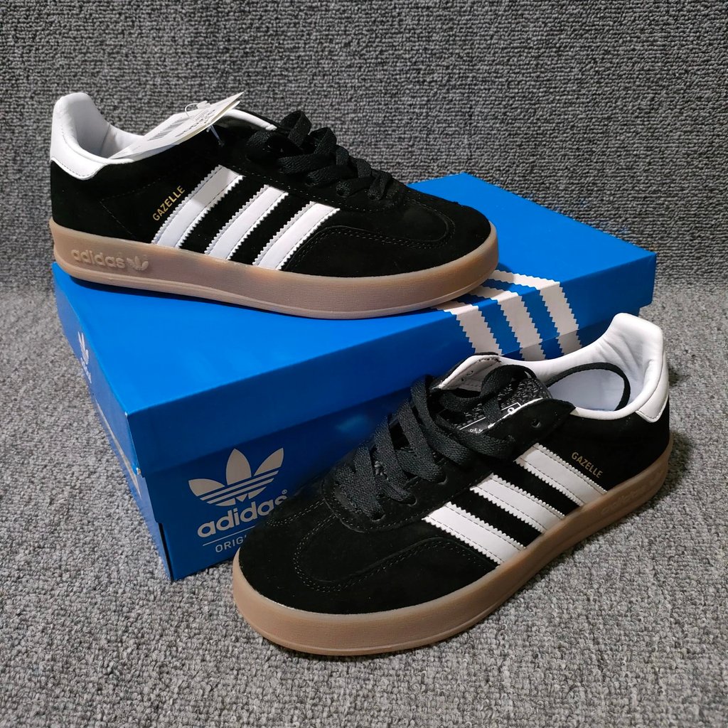 Adidas OGGazelle ในร่ม Adidas Clover samba samba สีดําสีขาวรองเท้าฝึกซ้อมเยอรมันผู้ชายผู้หญิงสไตล์เด