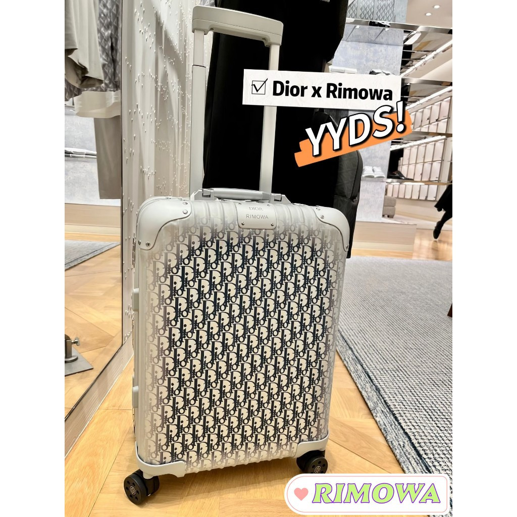 กระเป๋าเดินทางแบบถือขึ้นเครื่อง Rimowa DIOR AND RIMOWA สีฟ้าไล่เฉดแบบ Oblique ขนาด 21 นิ้ว ของแท้ใหม