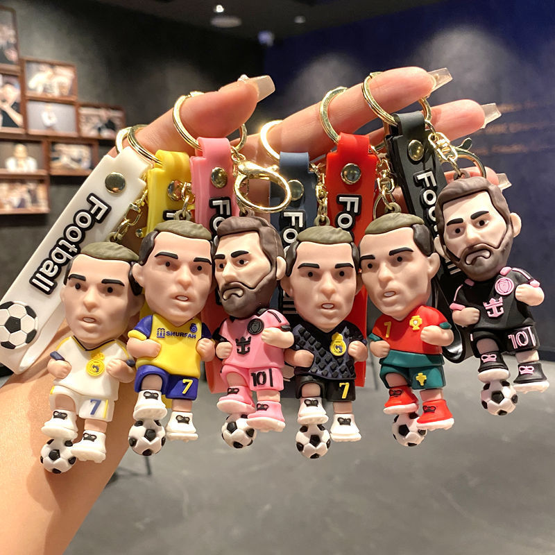 ใหม่ FIFA พวงกุญแจน่ารักการ์ตูนฟุตบอลตุ๊กตาของเล่นแฟชั่น 3D ซิลิโคนเด็กพวงกุญแจของขวัญ C027