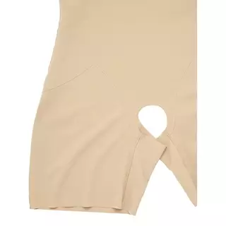 SABINA Wear and Go Seamless บอดี้สูทกระชับสัดส่วน ไร้โครง รหัส SAY25013C3 - สีเนื้อเข้ม