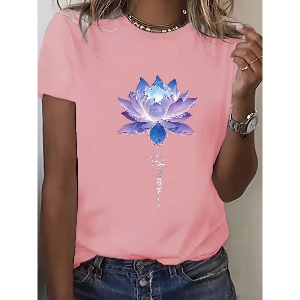 เสื้อยืดคอกลมแขนสั้นสีขาว ลายดอกบัวสีน้ำเงินและม่วง thumbnail 6