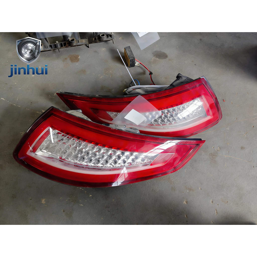 ไฟท้ายรถยนต์คุณภาพสูงของแท้มือสองเหมาะสําหรับ Porsche 911 997 GT3/GT2/GT2 RS OE: 99763148503/9976314
