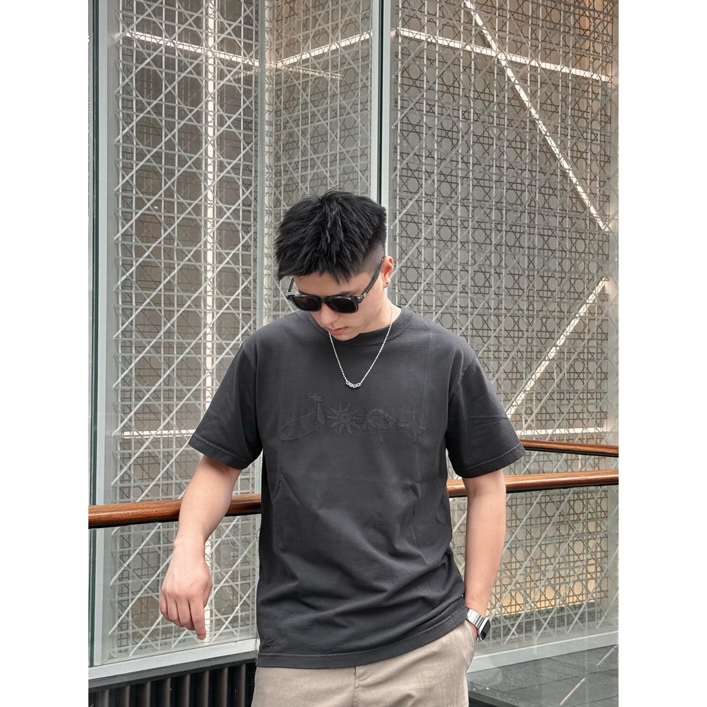 เสื้อยืดพิมพ์ลาย Dior แขนสั้น ผ้าฝ้ายแท้ สไตล์แฟชันสำหรับผู้ชายและผู้หญิง