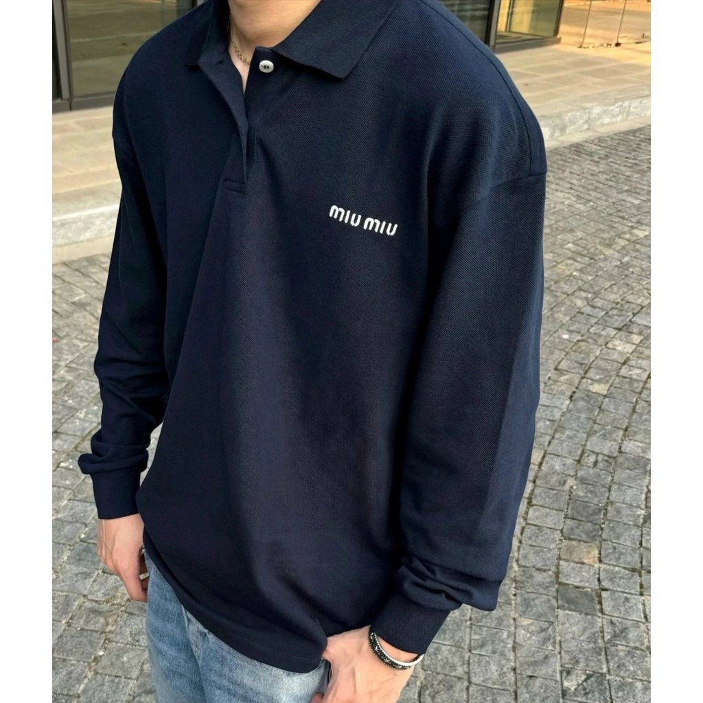 Miumiu Logo Patch เสื้อยืดโปโลแขนยาวปกคู่รัก