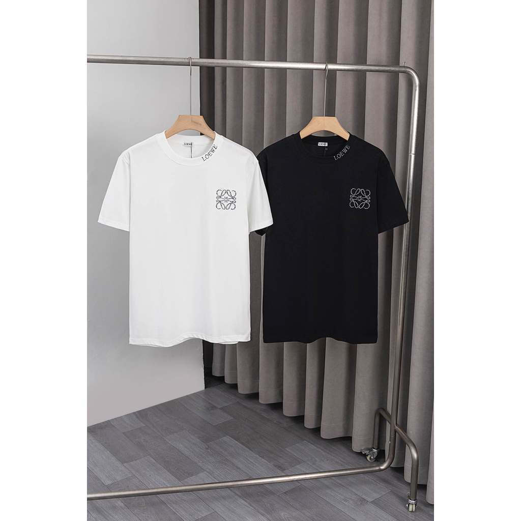 Loewe เสื้อยืดแขนสั้นสไตล์ Raglan สำหรับชายและหญิง ออกแบบมาเพื่อความสบายในฤดูร้อน กางเกงท้ายเข้ารูป