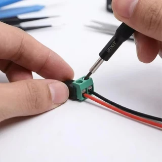 อะแดปเตอร์เทอร์มินัล USB C ถึง 2Pin - สกรู 5V ปลั๊กไร้บัดกรี - บล็อกเทอร์มินัลจีบ 5V - ขั้วต่อการชาร์จการถ่ายโอนข้อมูลสีเขียว - หัวการเชื่อมต่อที่รวดเร็วของโทรศัพท์มือถือ