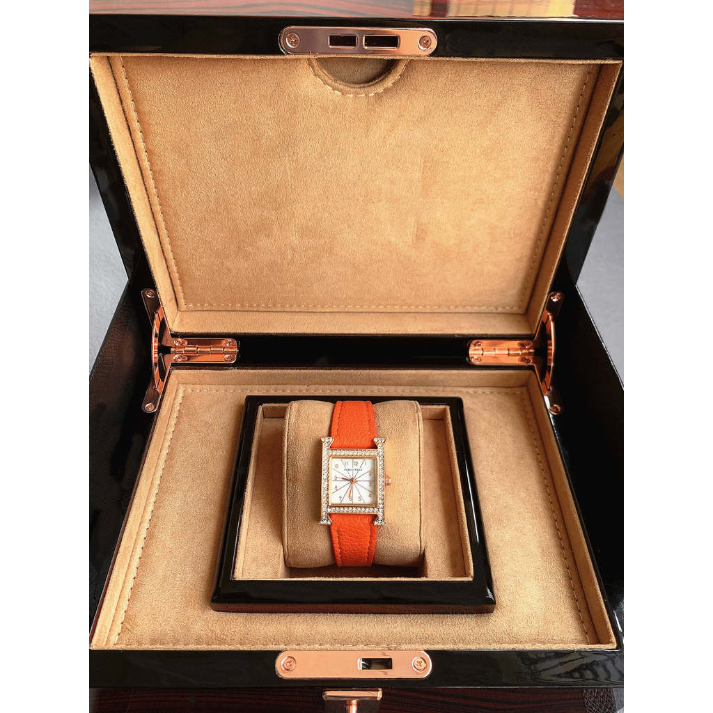 นาฬิกาเข็ม PABLO RAEZ นาฬิกาคริสตัลแบบเรียบง่ายสีส้ม