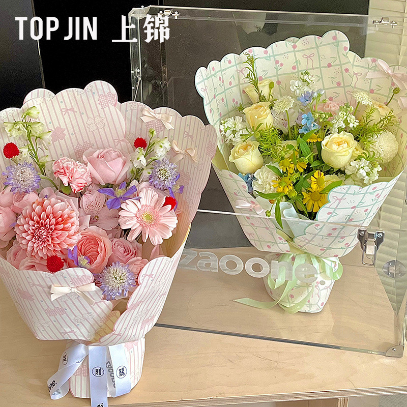【สไตล์น่ารัก】กระดาษห่อช่อดอกไม้ แพ็คละ 10แผ่น กระดาษแข็งใช้สำหรับห่อดอกไม้ 50 * 35 ซม.