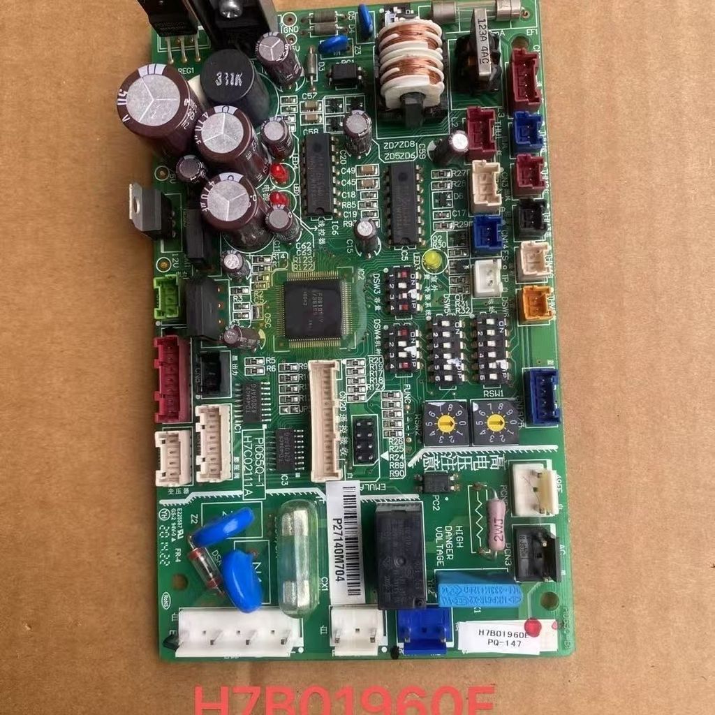 เมนบอร์ด Hisense Hitachi แอร์รุ่น H7C02111A H7B01960D H7B01960E