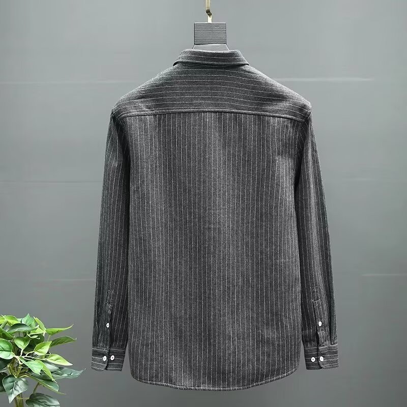 เสื้อเชิ้ตแขนยาวลายทางแนวตั้งสำหรับผู้ชาย ออกแบบให้สวมใส่สบายและคล่องตัว ราคา ถูกที่สุด ดีลบีเคเค แกลเลอรีภาพที่ 6