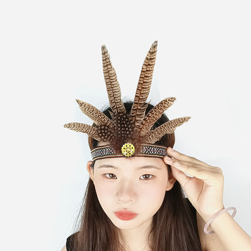 ฮาโลวีนอินเดีย Feather แถบคาดศีรษะ Savage Chief แสดงอนุบาล Performance Props Cock Feather Stage Ball