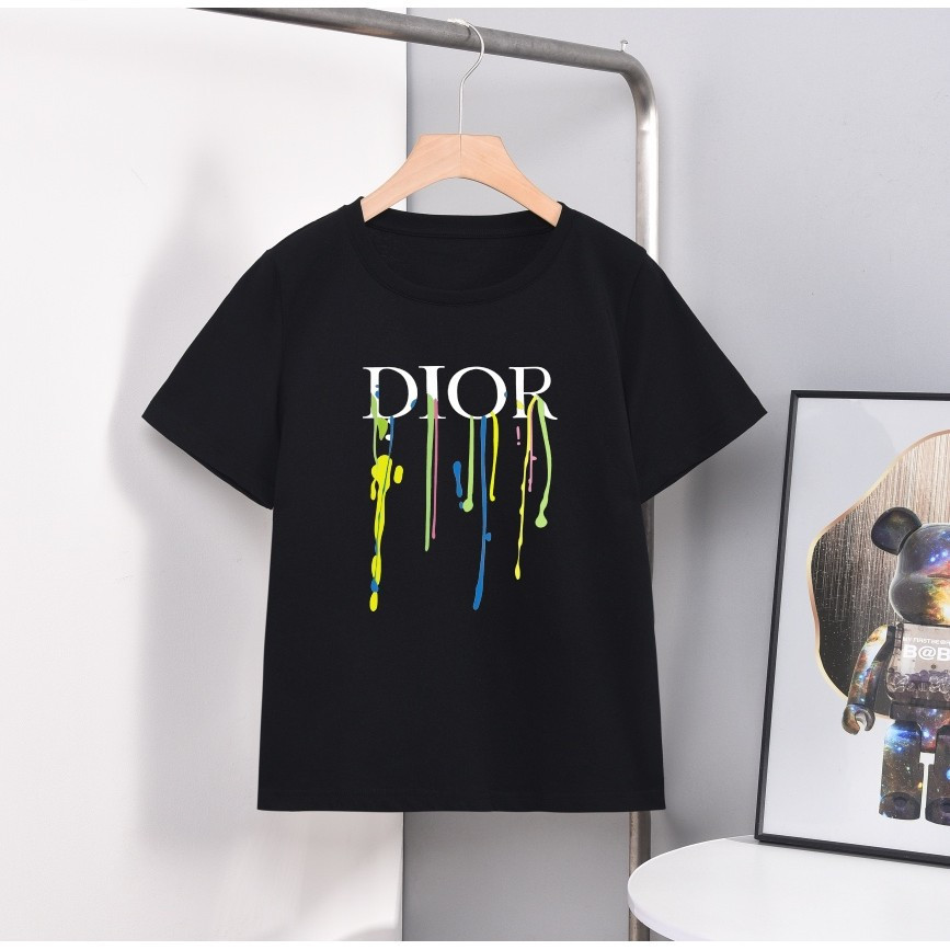 เสื้อยืดแขนสั้น DIOR สำหรับทั้งชายและหญิง ดีไซน์ใหม่หรูหรา สวมใส่สบายรอบคอSlim-fit และมีการตัดเย็บCo