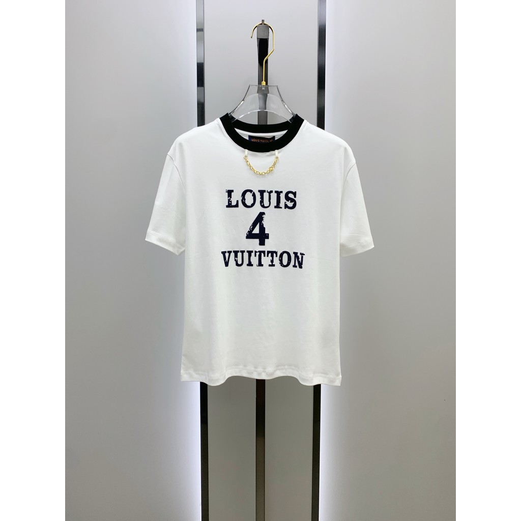 L * V2026 ต้นฤดูใบไม้ผลิสไตล์ใหม่แขนสั้นเสื้อยืดผู้ชายผู้หญิงคู่สบาย Breathable Bottoming ภายในเสื้อ