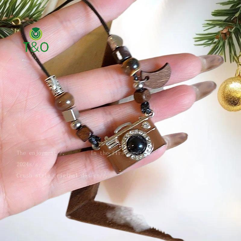 T & O Vintage สีน้ำตาล กล้องจี้ Retro K-Pop Hip-Hop Y2K Charms เครื่องประดับสำหรับทั้งผู้หญิงและผู้ช