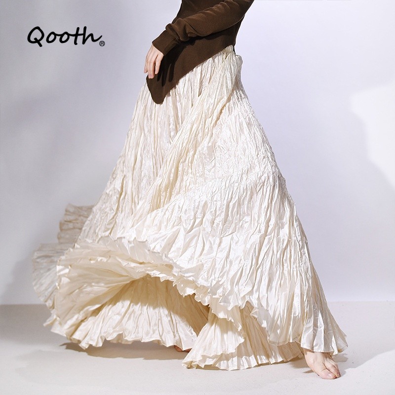 Qooth Textured Pleated Maxi Skirt กระโปรงชั้นยาวแบบผ่อนคลายและหรูหรา QT2835
