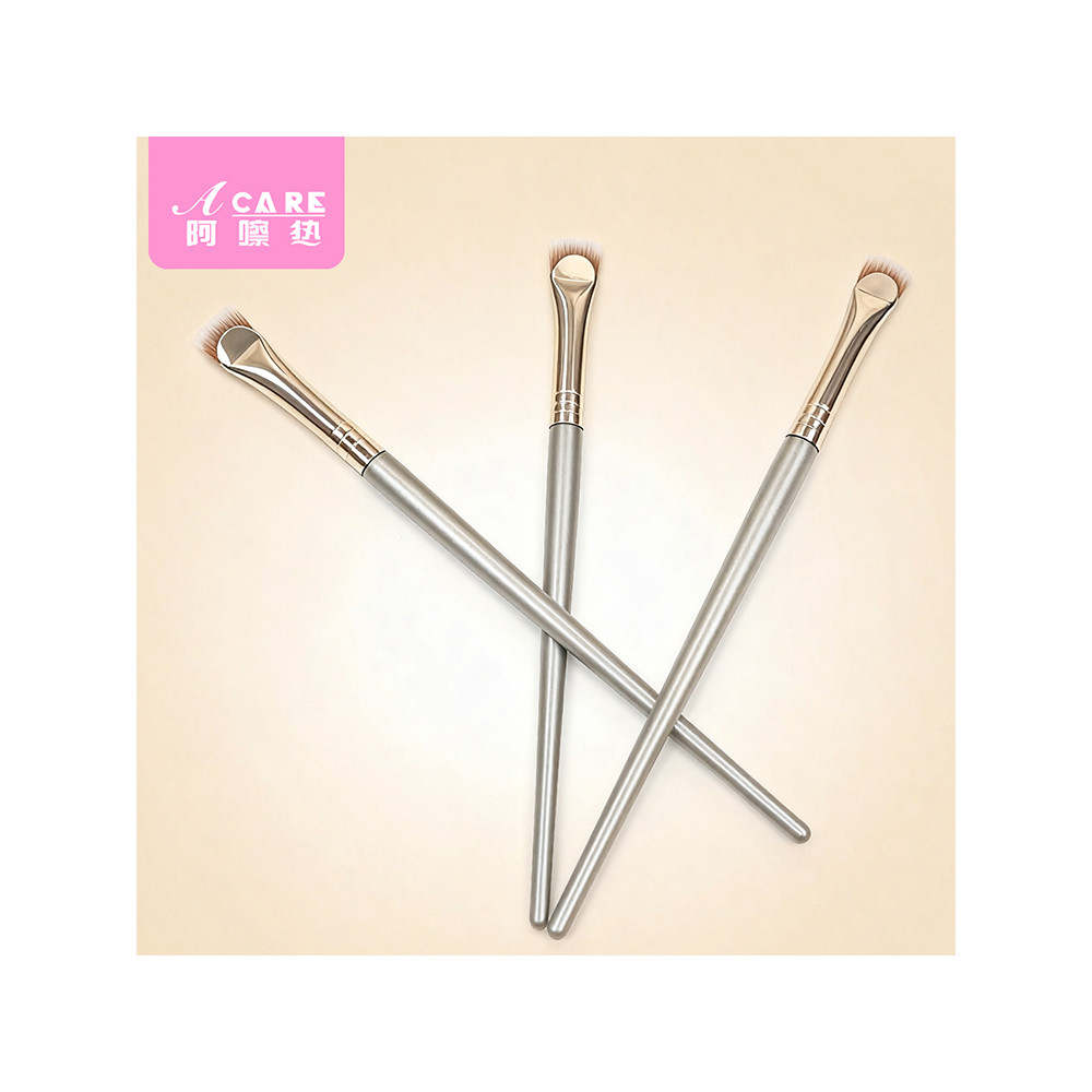 แปรงแต่งหน้าเปลือกตา Smudge C1v501-Crescent Eyeliner Brush