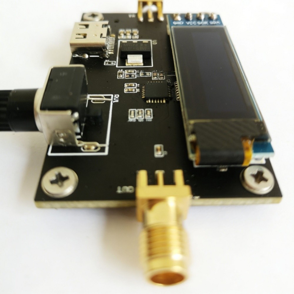 HMC624A ดิจิตอล RF Attenuator DC 6GHz 0.5dB ขั้นตอนสําหรับจอแสดงผล OLED 0-31.5dB ช่วง