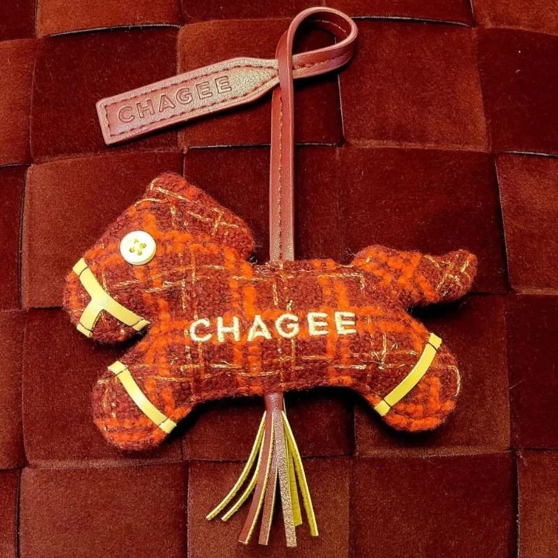 Store ของแท้ Overlord Tea Ji New Year Series Pony Pendant ของแท้ yy3.26