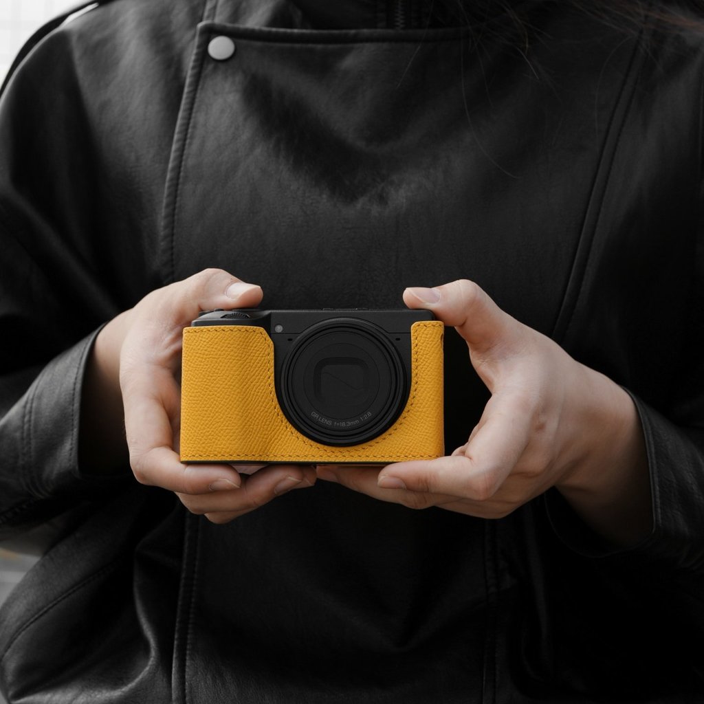 Camin Ricoh GR4 เคสป้องกันกล้อง Palm Grain Cowhide ครึ่งชุด gr4 เคสป้องกันเฉพาะฐานหนังครึ่ง