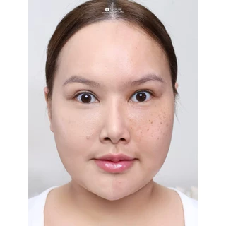 SUPERMOM l LUMI MATTE FOUNDATION SACHET รองพื้นเนื้อแมตต์แบบซอง ติดทน ปกปิดระดับปานกลาง 8 กรัม