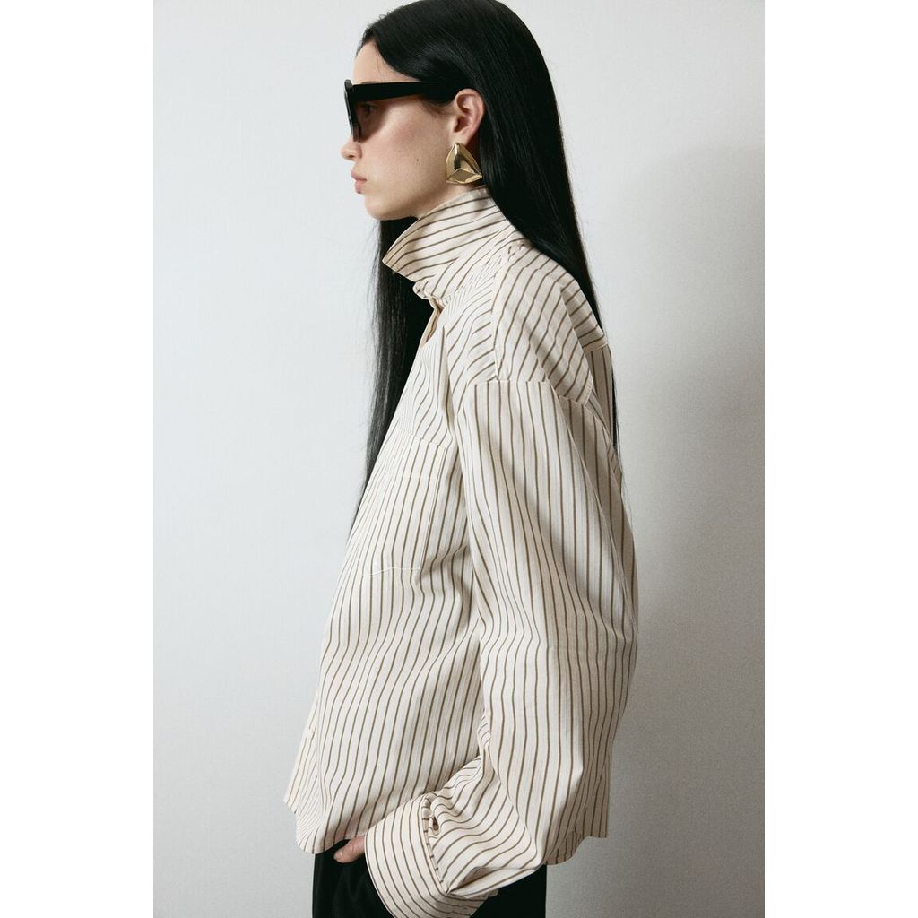 H&M(เอชแอนด์เอ็ม) เสื้อเชิ้ตผ้าป็อปปลินทรงโอเวอร์ไซส์ Women Oversized poplin shirt 1316799_2