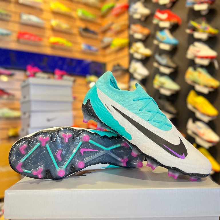 รองเท้าฟุตบอล Phantom GX Elite FG 39-45 5D4H