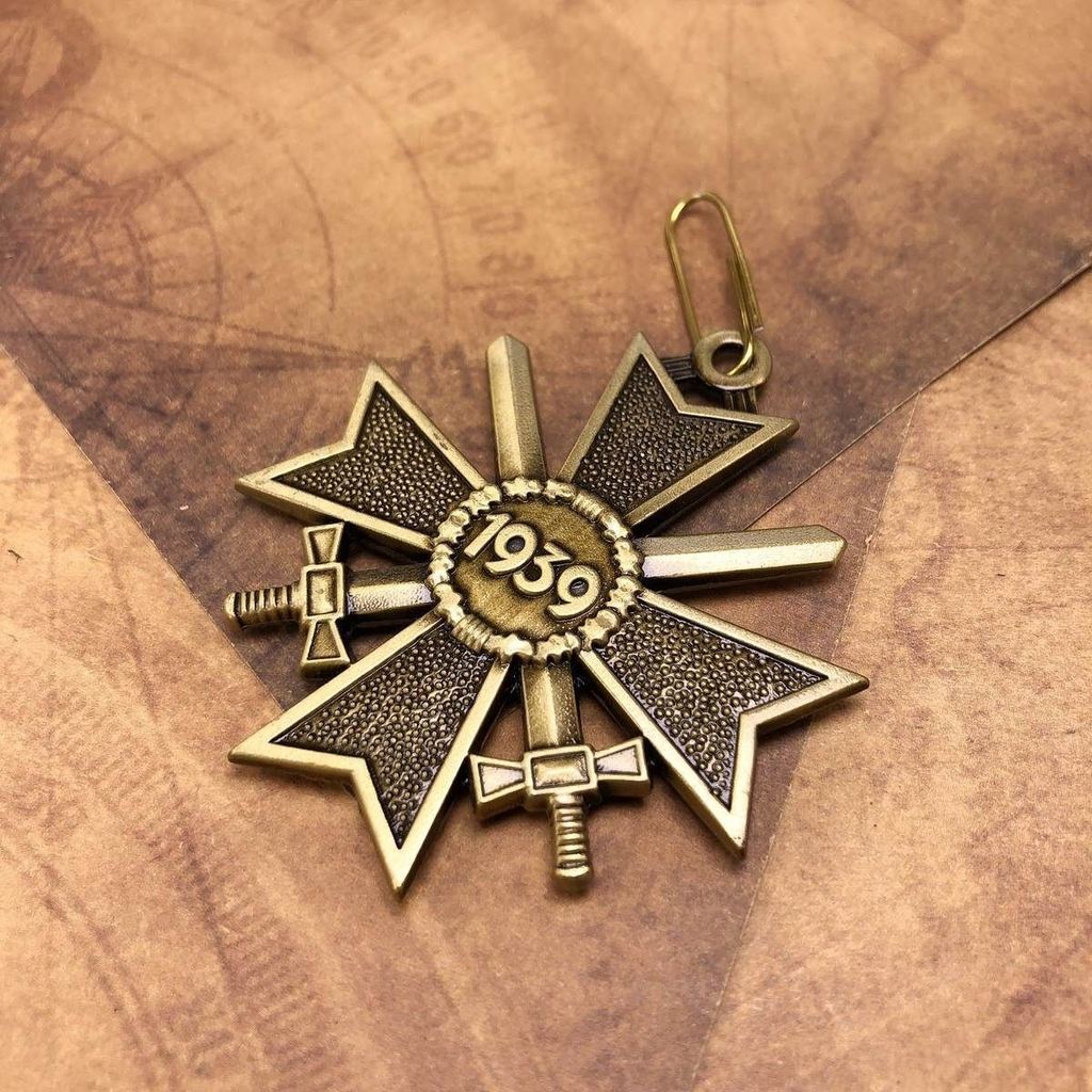 Style Cross Neck Knight Prussia Double-Sided Phase III Badge Copy