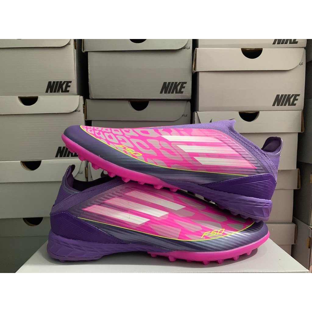 รองเท้าฟุตบอล Adidas F50 Pro และ Predator Elite TF สำหรับผู้ชายและผู้หญิง ใช้งานได้ดีบนสนามหญ้าเทียม