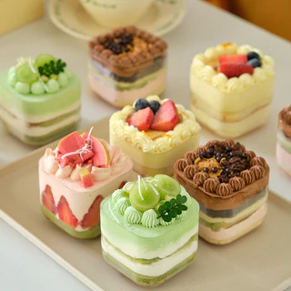 20pcs 300ml ถ้วยขนมหวานสี่เหลี่ยมใช้ครั้งเดียว พร้อมฝาปิด รองรับการขายส่ง กล่องขนมพลาสติก 🧁🍮