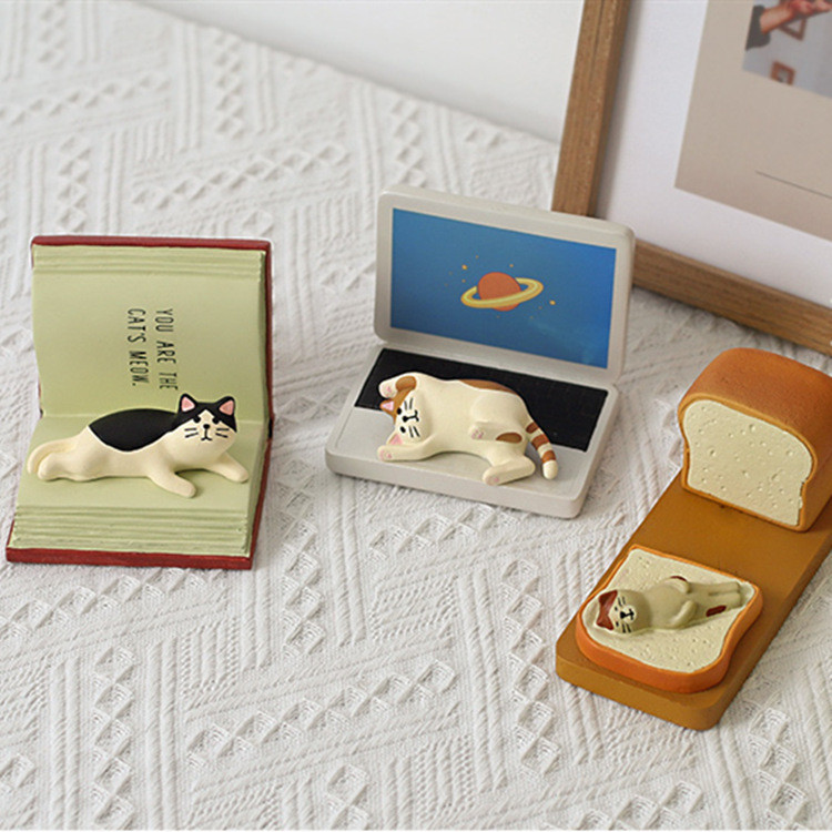 Creative สไตล์ญี่ปุ่น Sanhua Cat Book ที่วางโทรศัพท์ของชํา zakka เรซิ่น ins หัตถกรรมเครื่องประดับขนา