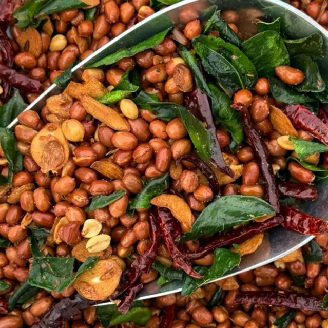 MK ถั่วทอดสมุนไพร รสออริจินัล (คั่วเกลือ) ถุงใหญ่ จุใจ 1 กิโลกรัม 02