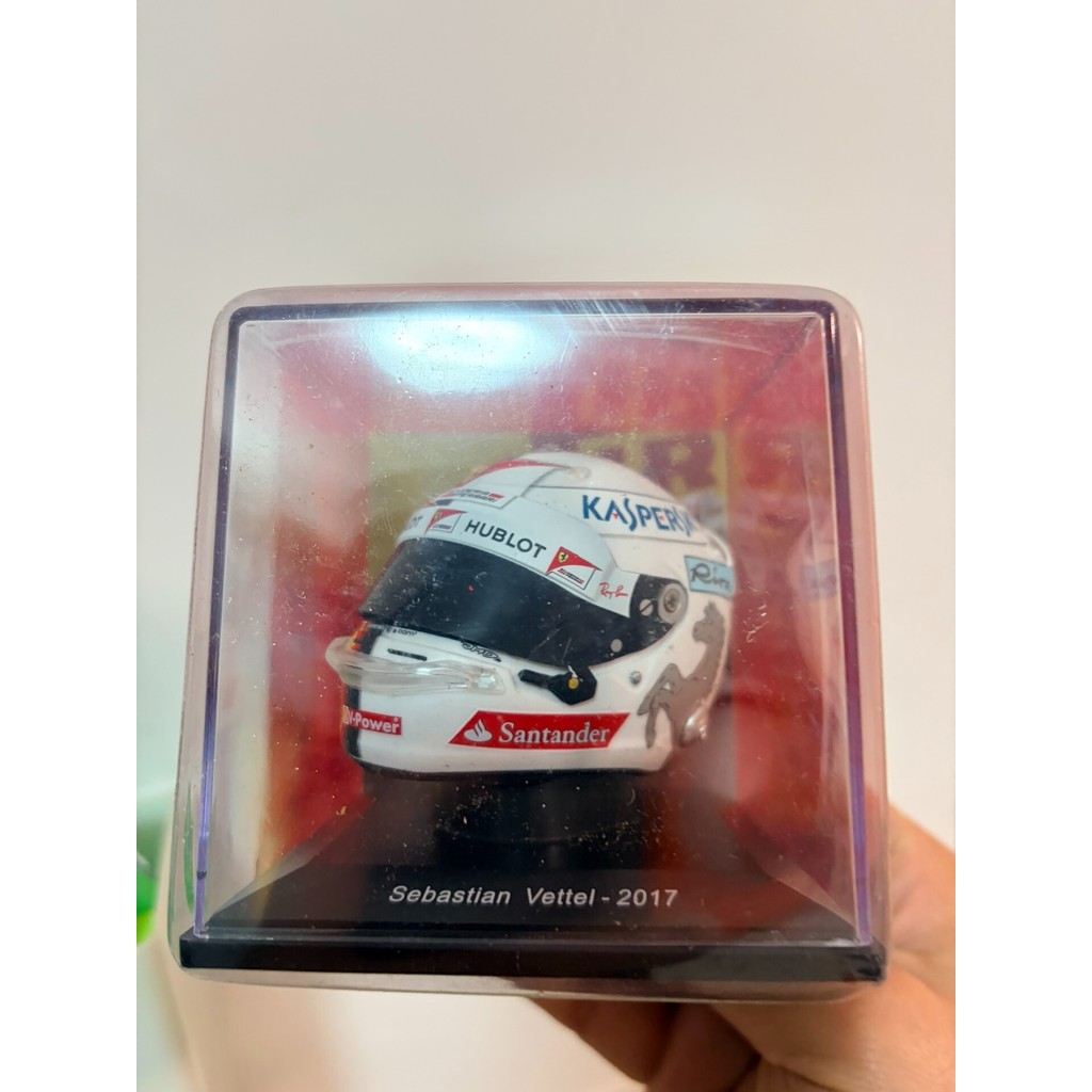 ยี่ห้อใหม่ 1/5 Spark Ferrari Racing หมวกกันน็อค F1 SF70H 2017 Vettel Vetel พร้อมชุด