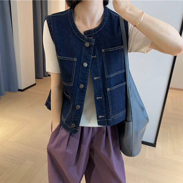 FASHION.61เสื้อกั๊กยีนส์ เสื้อแขนกุด คอกลมกระดุมหน้า กระเป๋าใช้งานได้ สไตล์เกาหลี รุ่น W8915 – โปรปัง