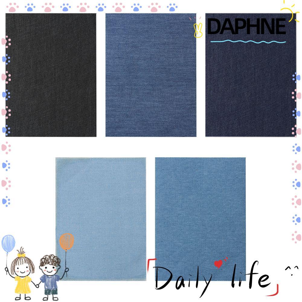 ยีนส์ดีไซน์พิเศษ DENIM มีการประดับด้วยปะเก็นติดเองด้วยความร้อน