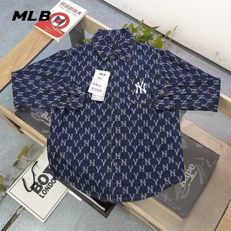 MLB NY ปักโลโก้ Mens All-Over Print Denim Jacket