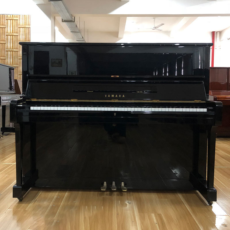 Yamaha เปียโนแนวตั้ง U1E/F/G/H Yamaha 88 คีย์ค้อนหนักแนวตั้งสีดําในครัวเรือนมืออาชีพเกรดทดสอบคุณภาพป