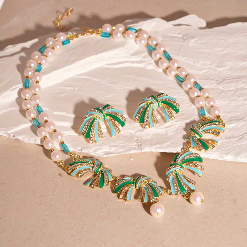 เครื่องประดับวินเทจยุคกลางน้ํามันหยดเพชรมุกสายพลุสร้อยคอหรูหราระดับไฮเอนด์ยุโรปอเมริกันสร้อยคอหญิง [