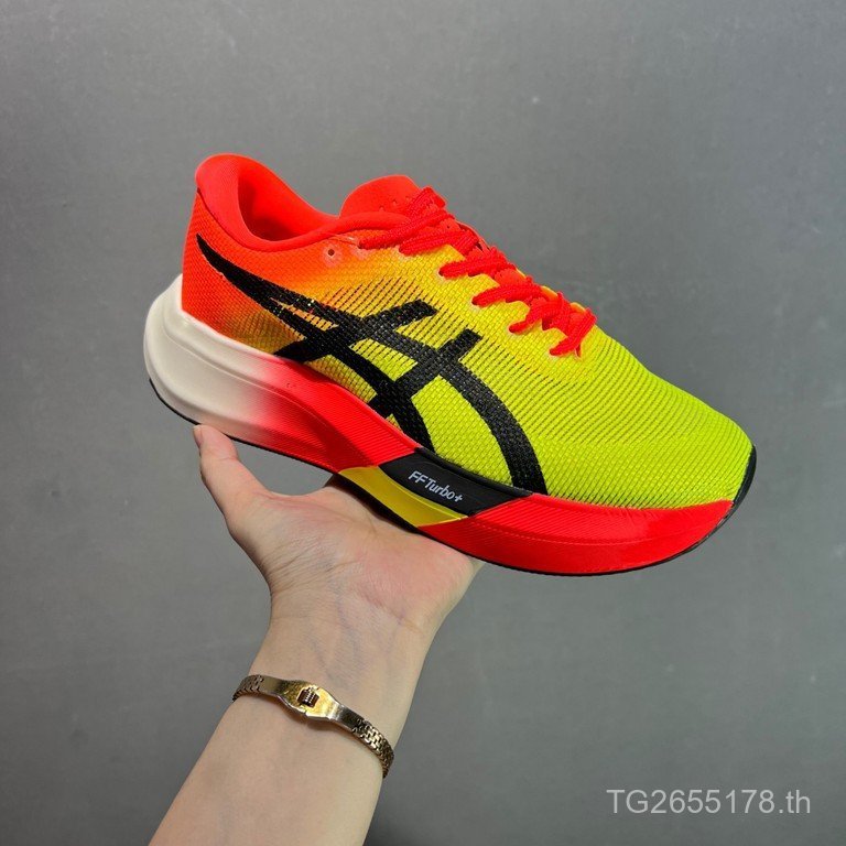 รองเท้าวิ่ง Metaspeed Sky ออกแบบเพื่อกันกระแทกและความทนทาน สําหรับทั้งชายและหญิง