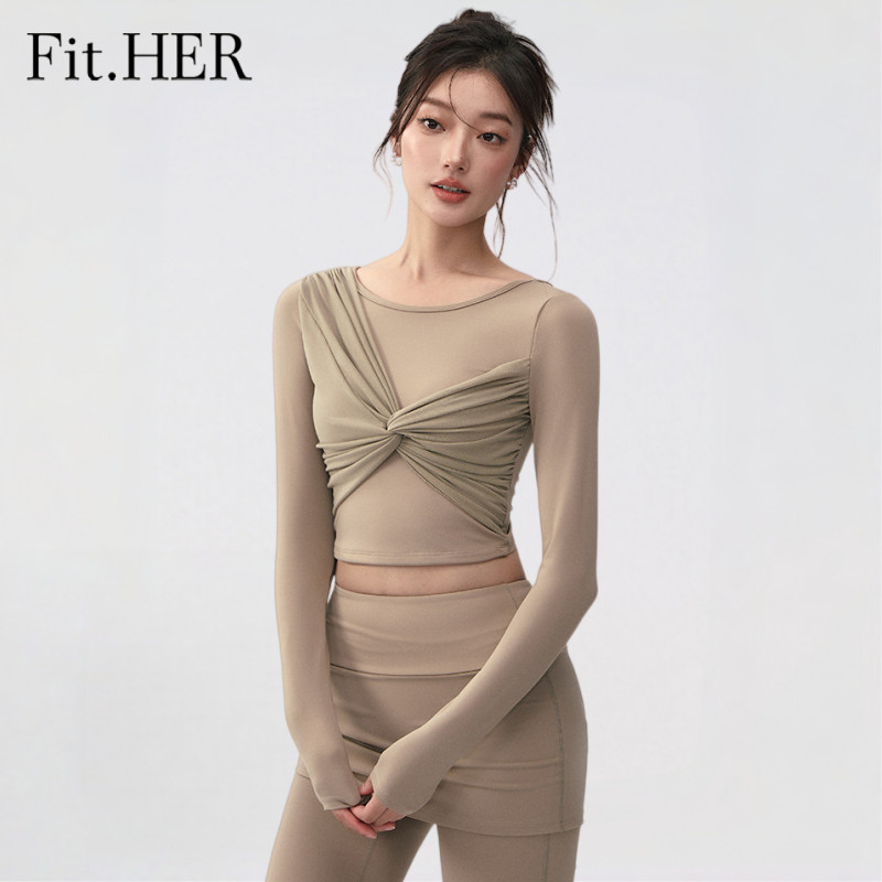 Fit.HER Yoga Gym Top แขนยาวตัดทอน มีแผ่นเสริมในตัว และดีไซน์หลังเปิดแบบผีเสื้อ