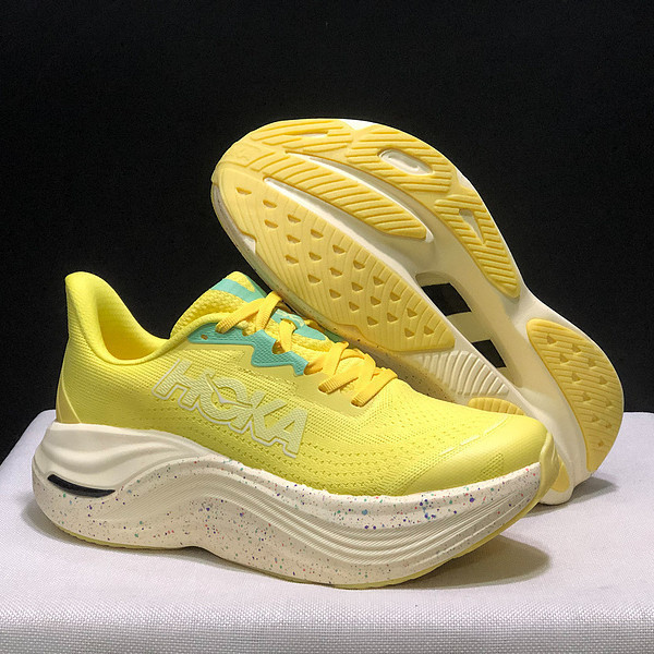 รองเท้าวิ่ง HOKA ONE ONE SKYWARD