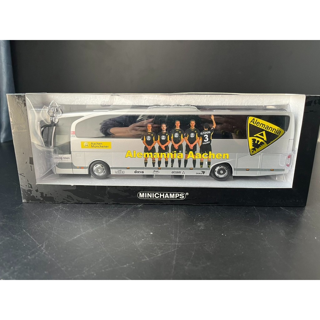 หายาก 1/43 Mini Cut minichamps Mercedes-Benz Bus รุ่น Mercedes-Benz TRAVEGO 2000 Bus Aachen Football