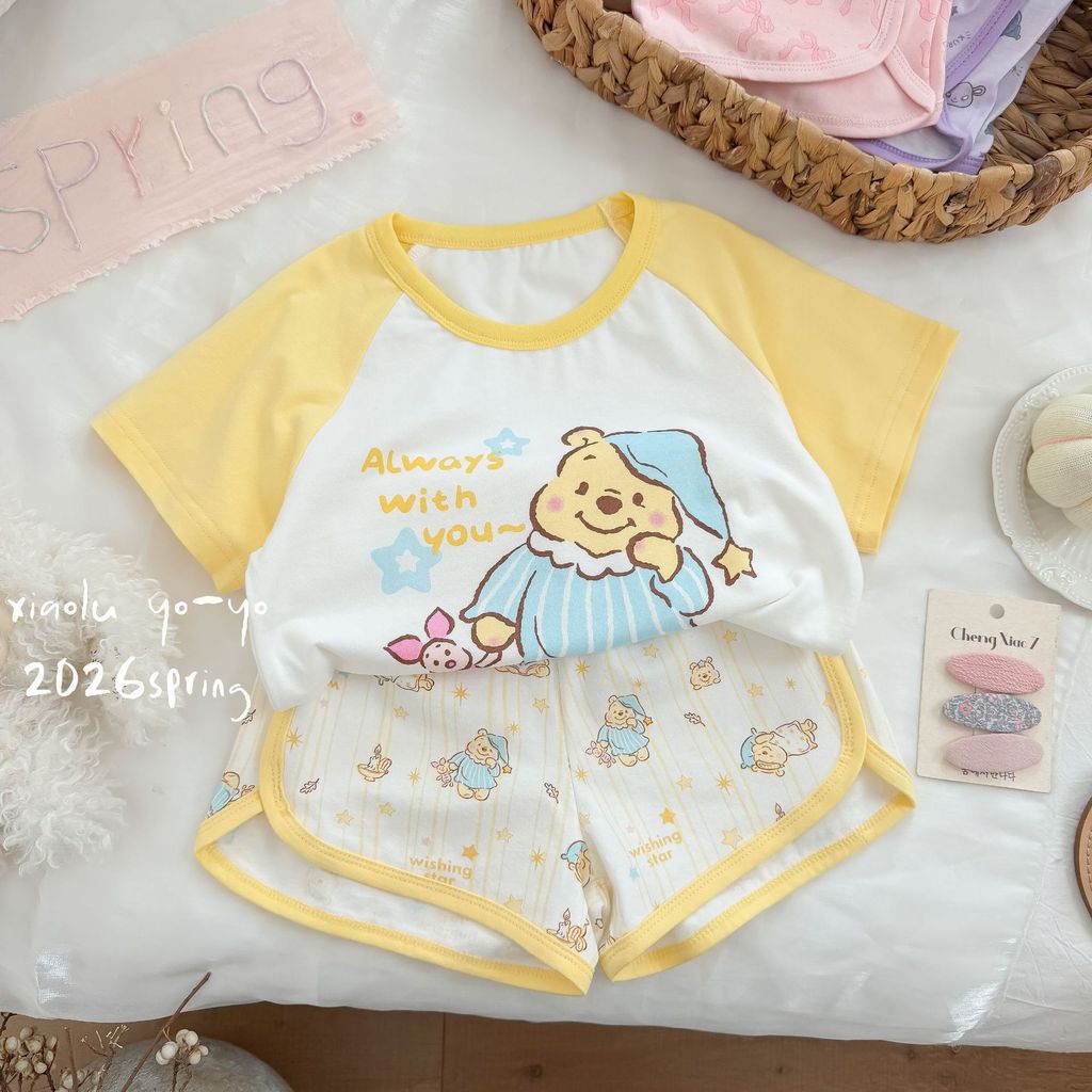 ชุดเสื้อยืดและกางเกงขาสั้นสำหรับเด็กSANRIO ลายคุโรมิ พิมพ์สีสดใส เหมาะสำหรับสวมใส่ในฤดูร้อน ราคา ถูกที่สุด ดีลบีเคเค แกลเลอรีภาพที่ 5