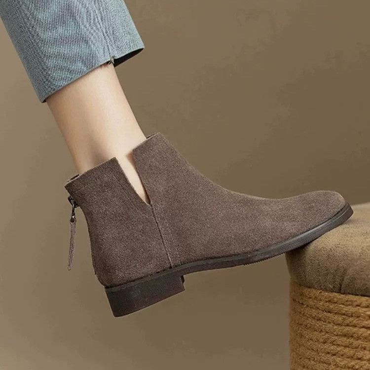 ใหม่สําหรับปี 2026เคาน์เตอร์ส้นเตี้ยรองเท้าสั้นนุ่มSoledผู้หญิง 25 All-MatchรอบToeเชลซีMatteสบายMar2